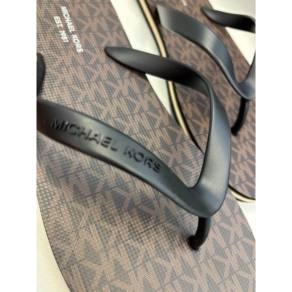 Michael Kors Travis Flip Flops Brown Black MK Logo Sandals 42S2TRFA2Q Mens 8